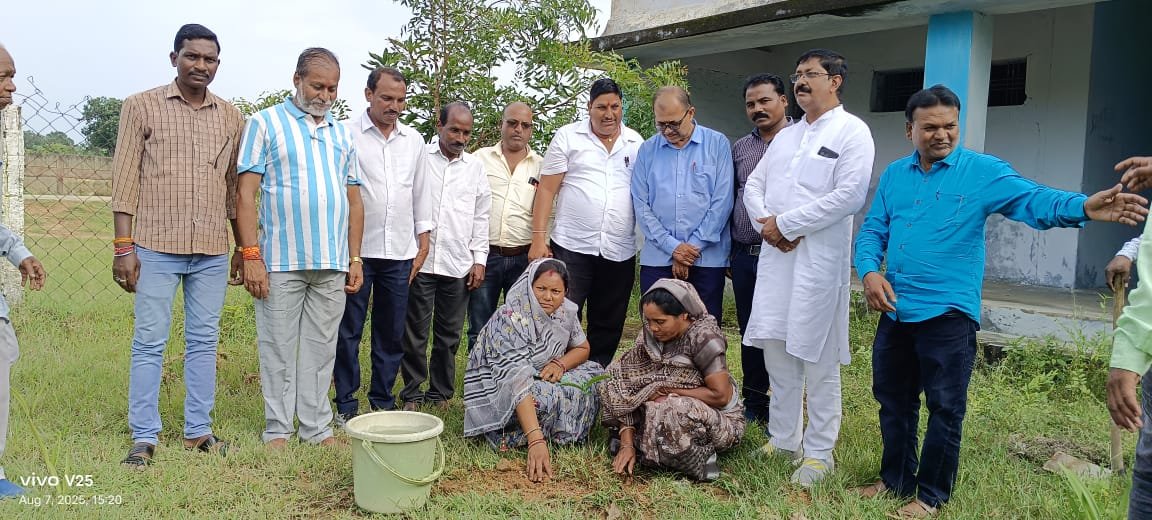 संकुल स्तरीय प्रथम मेगा पालक-शिक्षक बैठक रामनगर संकुल में आयोजित