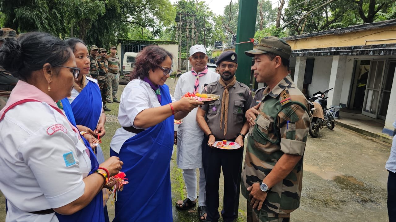 भारत स्काउट्स एवं गाइड्स जिला संघ सूरजपुर (छ.ग.) के द्वारा एक राखी सैनिक भाइयों के नाम कार्यक्रम का आयोजन किया गया