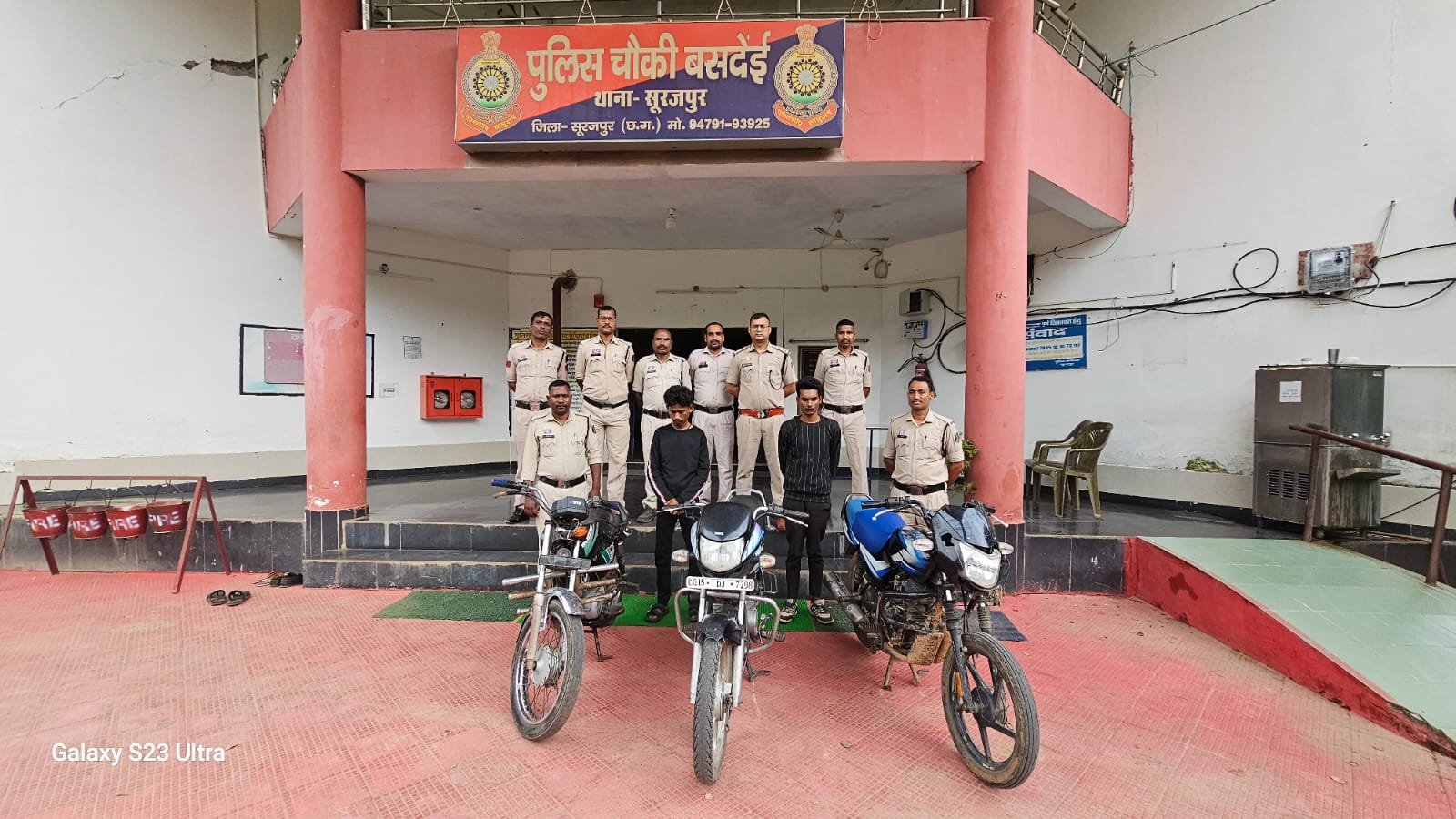 चोरी के 3 मोटर सायकल सहित 2 आरोपियों को चौकी बसदेई पुलिस ने किया गिरफ्तार।