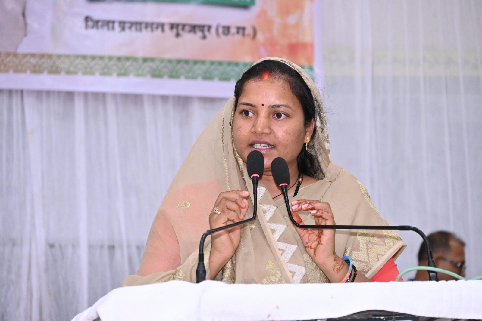 मंत्री श्रीमती लक्ष्मी राजवाड़े के मुख्य आतिथ्य में सेवा पखवाड़ा के तहत दिव्यांगजनों एवं वरिष्ठजनों का सम्मान