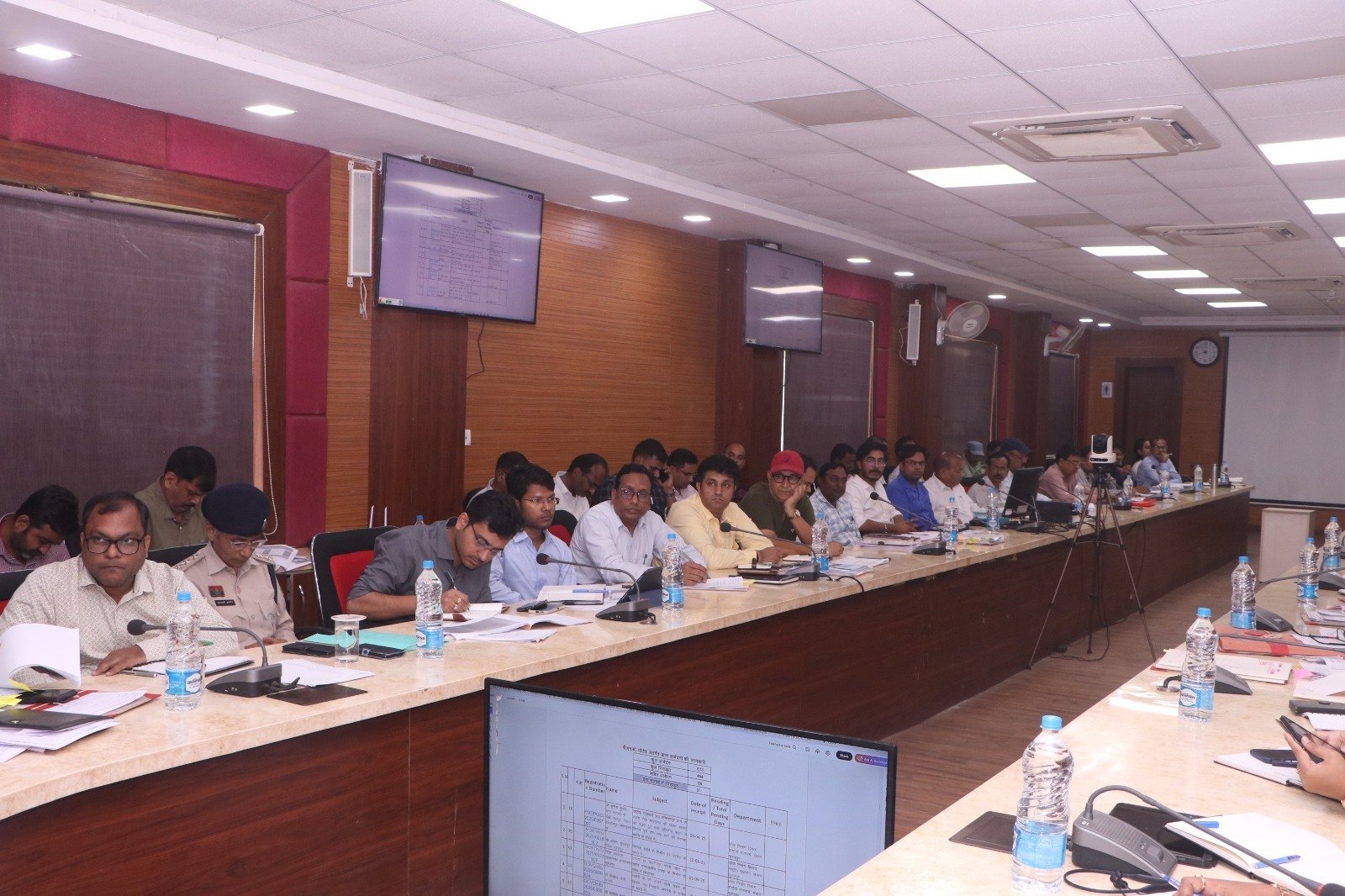 समय सीमा की बैठक में आदि कर्मयोगी योजना को लेकर की गई चर्चा