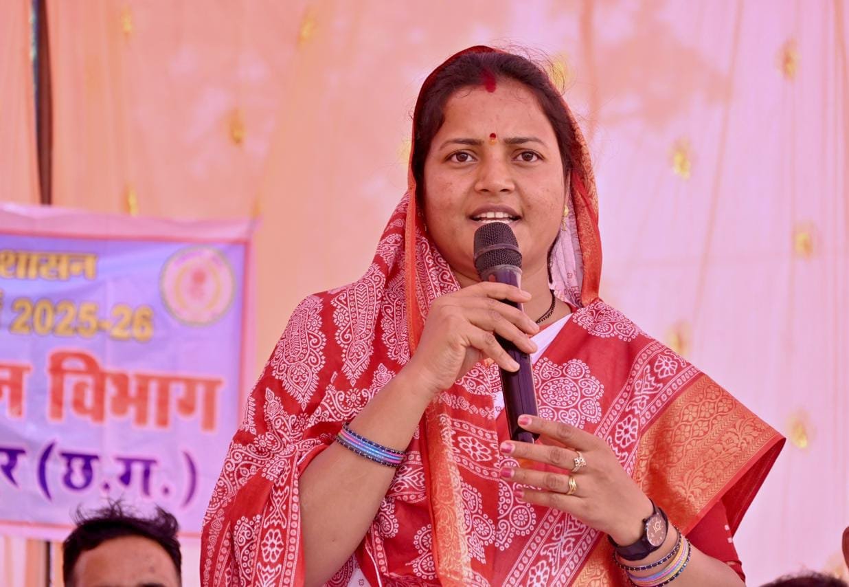 मंत्री श्रीमती लक्ष्मी राजवाड़े ने&nbsp; बैजनाथपुर जलाशय जीर्णोद्धार कार्य का किया भूमिपूजन