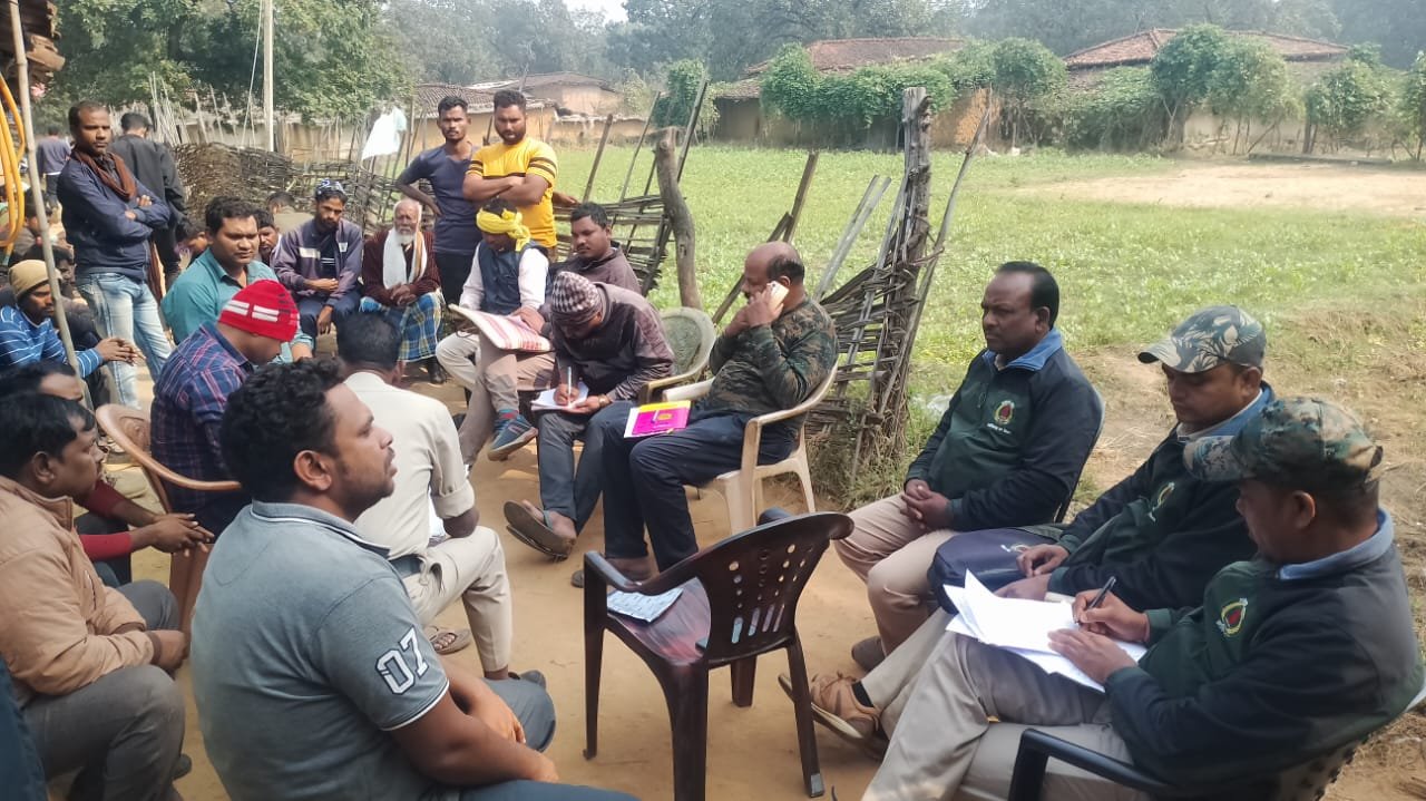 मवेशी ढूंढने जा रहे ग्रामीण को हाथी ने कुचला, हुई मौत