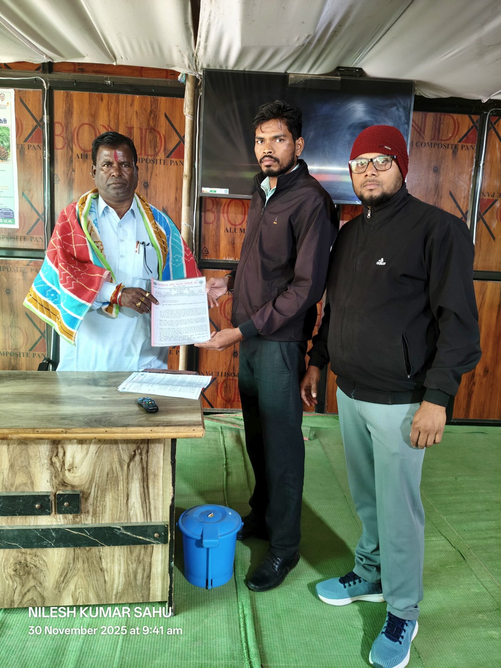 जेडीएस कर्मचारियों की मांगों को लेकर विधायक भूलन सिंह को सौंपा गया ज्ञापन, बोले– समाधान नहीं तो होगा आंदोलन<br><br>