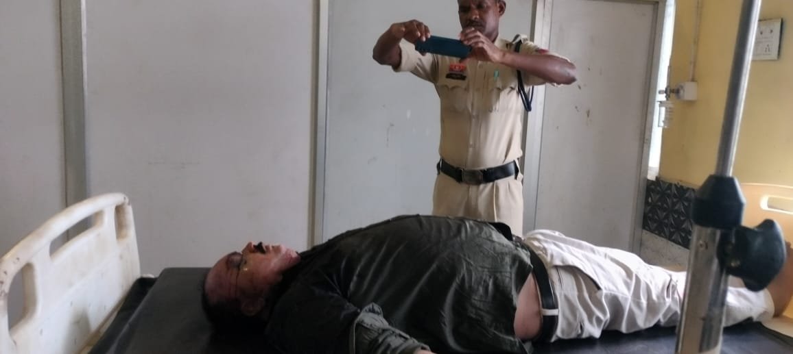 नशेड़ी बाइक सवार की ठोकर से बुलेट सवार की मौत<br>हादसे के समय हेलमेट पेट्रोल पंप पर छूटा था<br>